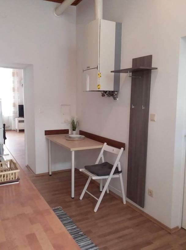 Apartment Alser Wina Bagian luar foto